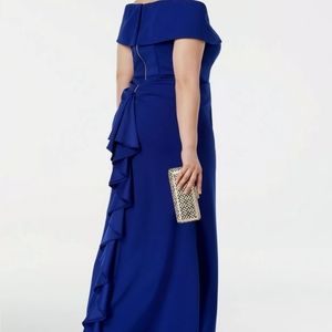 BRAND NEW 18W Betsy & Adam off-the-shoulder gown